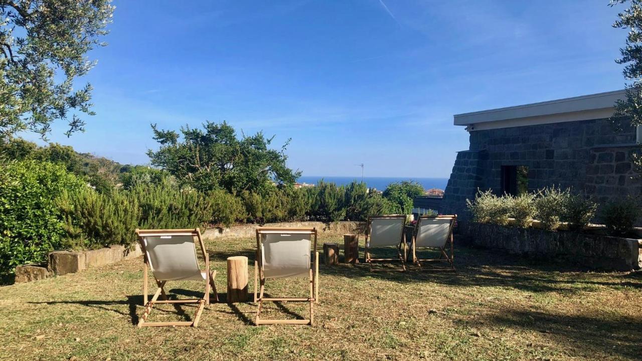 Nostos Casale Bed & Breakfast SantʼAgata sui Due Golfi Екстериор снимка